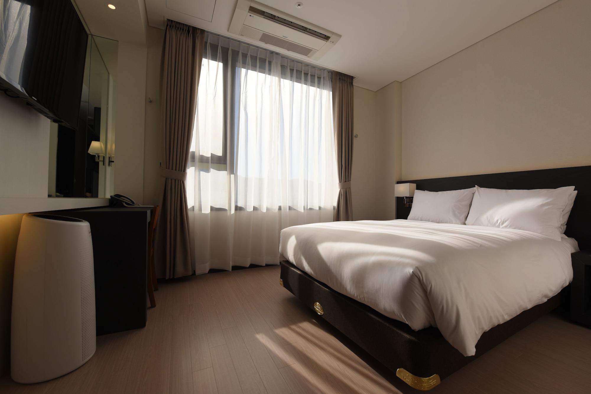 Geoje Artnouveau Suite Hotel Kültér fotó