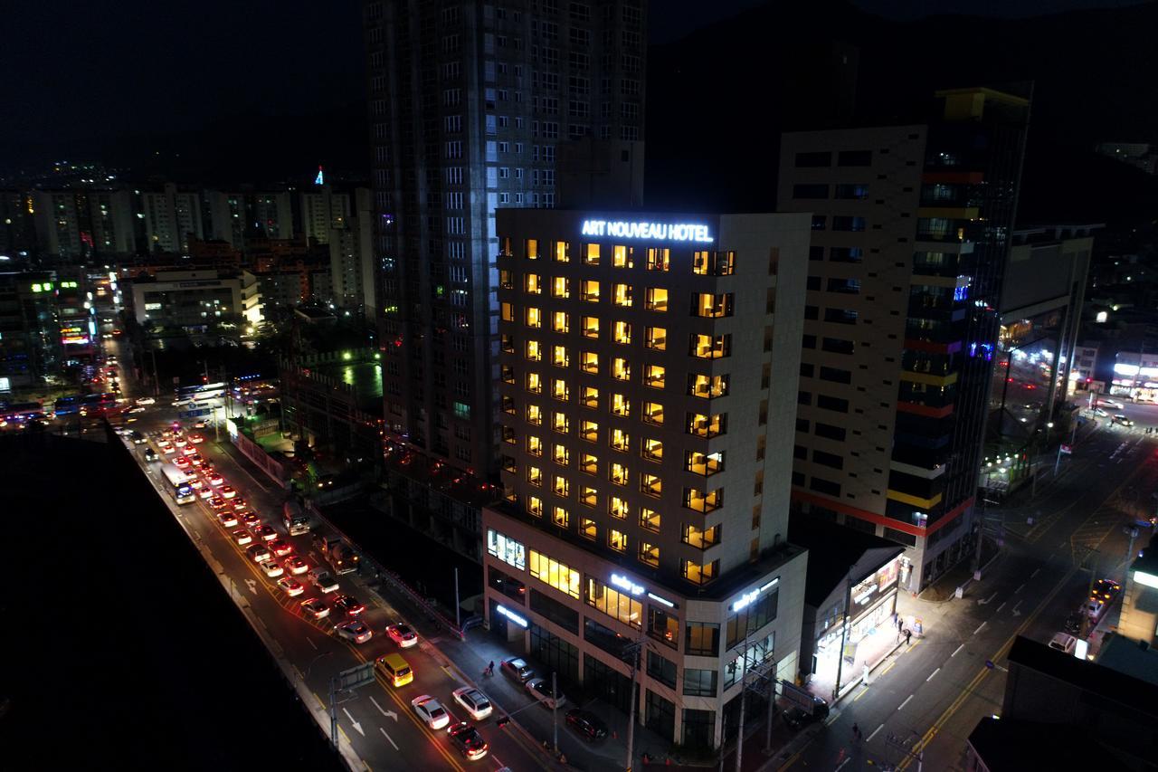 Geoje Artnouveau Suite Hotel Kültér fotó