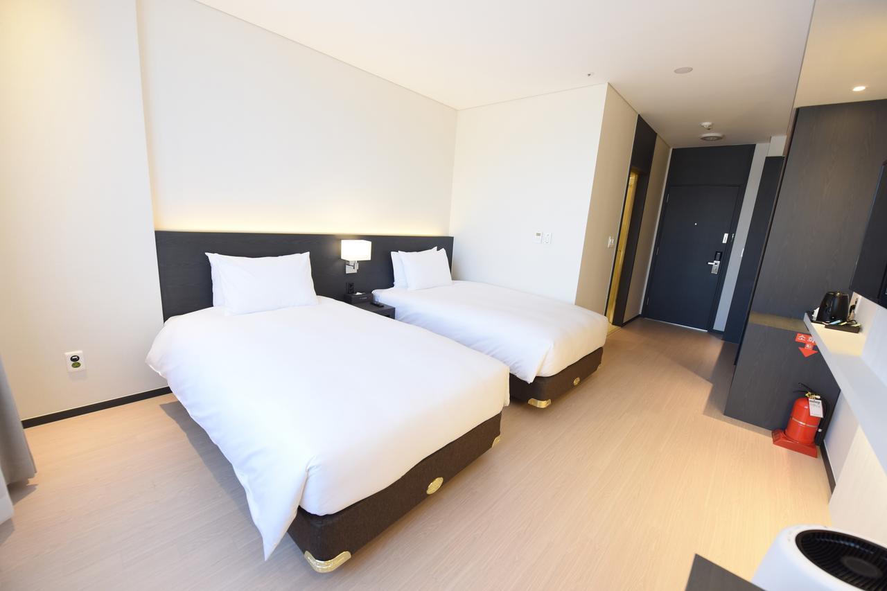 Geoje Artnouveau Suite Hotel Kültér fotó