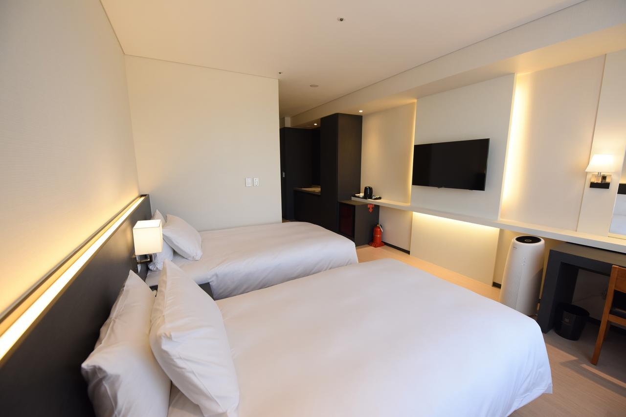 Geoje Artnouveau Suite Hotel Kültér fotó