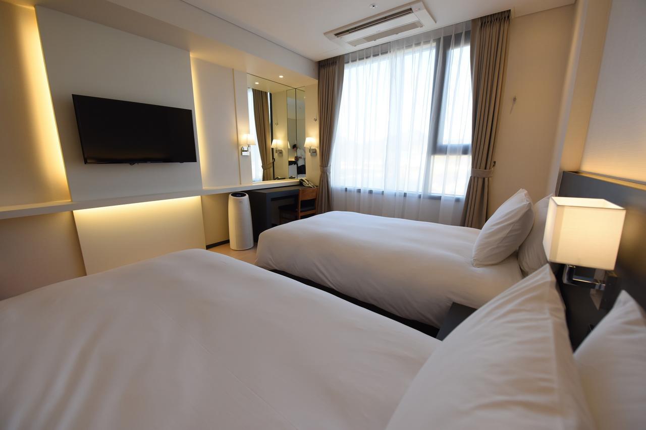 Geoje Artnouveau Suite Hotel Kültér fotó