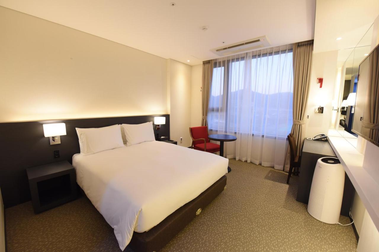 Geoje Artnouveau Suite Hotel Kültér fotó