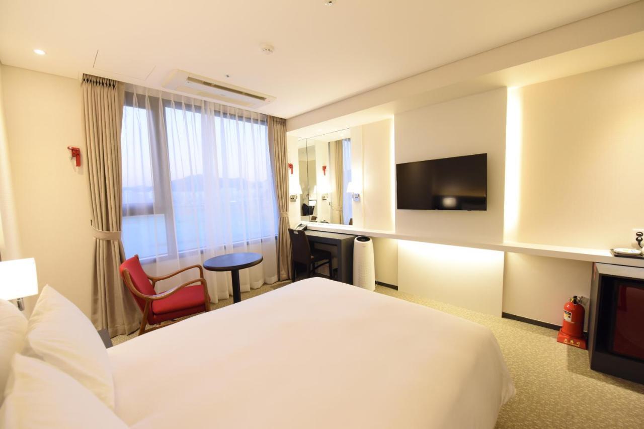 Geoje Artnouveau Suite Hotel Kültér fotó